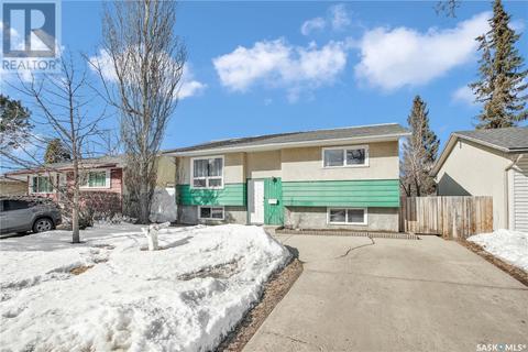 314 113th Street W, House detached with 4 bedrooms, 2 bathrooms and null parking in Saskatoon SK | Card Image