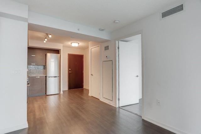 1008 - 36 Lisgar St, Condo with 2 bedrooms, 2 bathrooms and null parking in Toronto ON | Image 7