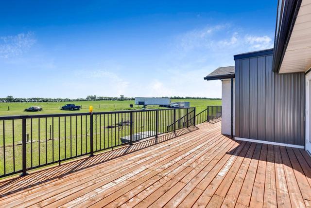 260029 Range Road 251, House detached with 3 bedrooms, 2 bathrooms and 10 parking in Wheatland County AB | Image 37
