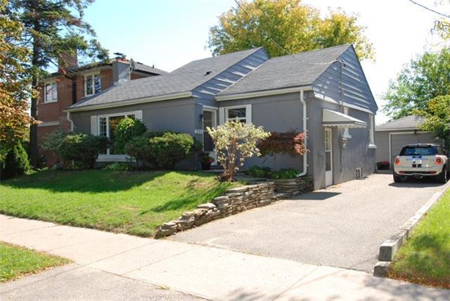231 Berry Rd, House detached with 2 bedrooms, 1 bathrooms and 4 parking in Toronto ON | Image 1