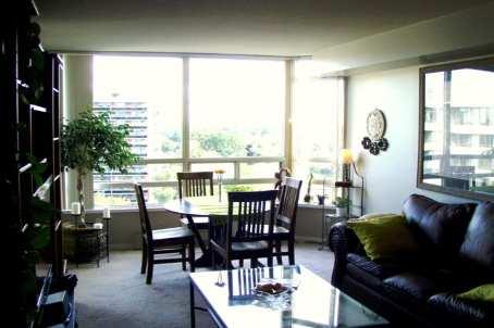 1003 - 75 King St E, Condo with 2 bedrooms, 2 bathrooms and 1 parking in Mississauga ON | Image 9
