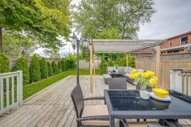 88 North Edgely Ave, House detached with 3 bedrooms, 2 bathrooms and 3 parking in Toronto ON | Image 35