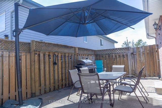 2650 Robert Rd, House detached with 2 bedrooms, 2 bathrooms and 2 parking in Windsor ON | Image 8