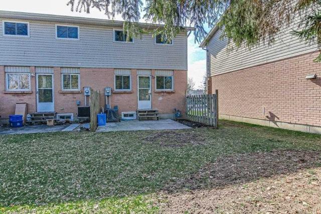 7 - 45 Gatewood Pl N, Townhouse with 3 bedrooms, 2 bathrooms and 1 parking in London ON | Image 2
