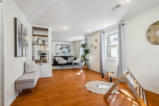 15 East 23rd St, House detached with 3 bedrooms, 2 bathrooms and 4 parking in Hamilton ON | Image 34