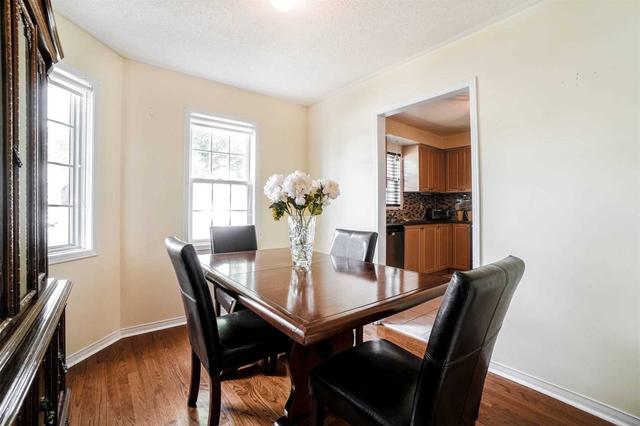 2 Brisbane Crt, Townhouse with 2 bedrooms, 2 bathrooms and 2 parking in Brampton ON | Image 13