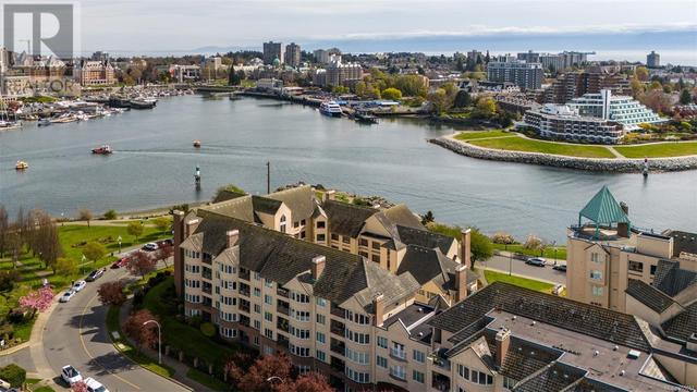 617 - 50 Songhees Rd, Condo with 2 bedrooms, 2 bathrooms and 1 parking in Victoria BC | Image 1