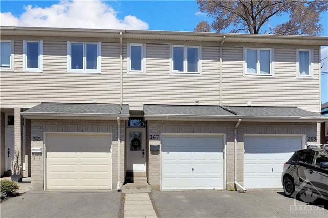 367 Levis Avenue, Townhouse with 3 bedrooms, 2 bathrooms and 2 parking in Ottawa ON | Image 1