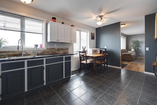 216 Bartstow Street, House detached with 2 bedrooms, 2 bathrooms and 5 parking in Wheatland County AB | Image 6