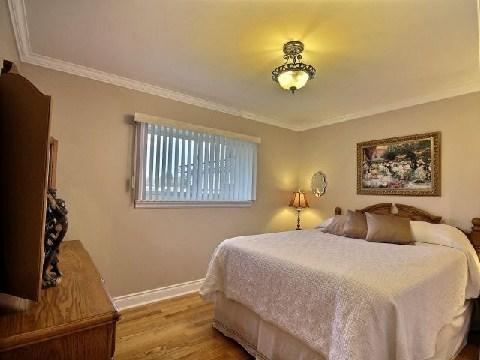 81 Royal Manor Dr, House detached with 3 bedrooms, 2 bathrooms and 8 parking in St. Catharines ON | Image 13