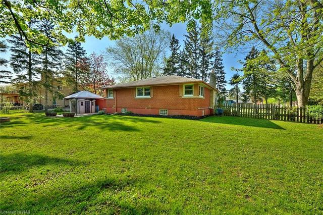 1472 Phillips Street, House detached with 3 bedrooms, 1 bathrooms and 8 parking in Fort Erie ON | Image 31