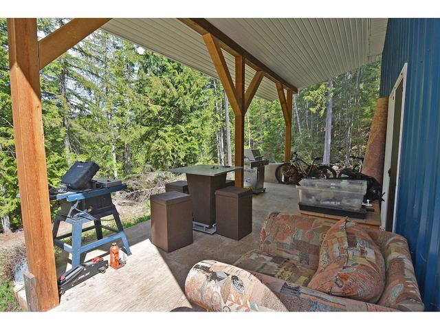 8907 Martens Road, House detached with 3 bedrooms, 2 bathrooms and null parking in Central Kootenay H BC | Image 58