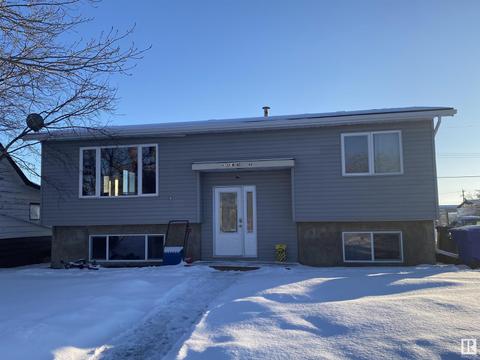 4730 Windsor Av, House detached with 5 bedrooms, 2 bathrooms and null parking in Coronation AB | Card Image