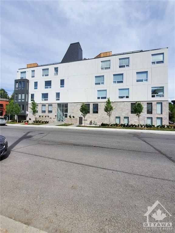 401 - 150 Greenfield Avenue, Condo with 2 bedrooms, 2 bathrooms and 1 parking in Ottawa ON | Image 2