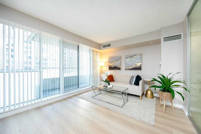 715 - 111 Elizabeth St, Condo with 1 bedrooms, 1 bathrooms and 0 parking in Toronto ON | Image 6