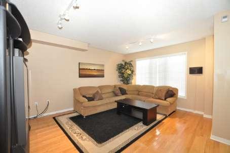 5951 Chalfont Cres, House attached with 3 bedrooms, 4 bathrooms and 2 parking in Mississauga ON | Image 6