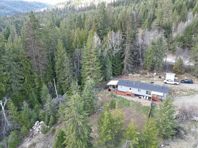 4248 Ross Spur Road, House detached with 2 bedrooms, 2 bathrooms and 5 parking in Central Kootenay G BC | Image 1