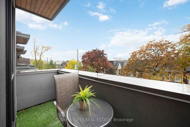 265 Roxton Rd, House attached with 3 bedrooms, 5 bathrooms and 1 parking in Toronto ON | Image 7