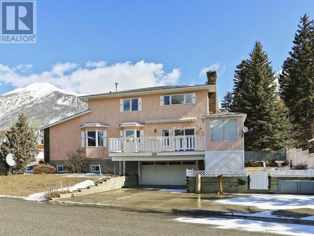 285 Grizzly Crescent, House detached with 4 bedrooms, 3 bathrooms and 2 parking in Canmore AB | Image 41
