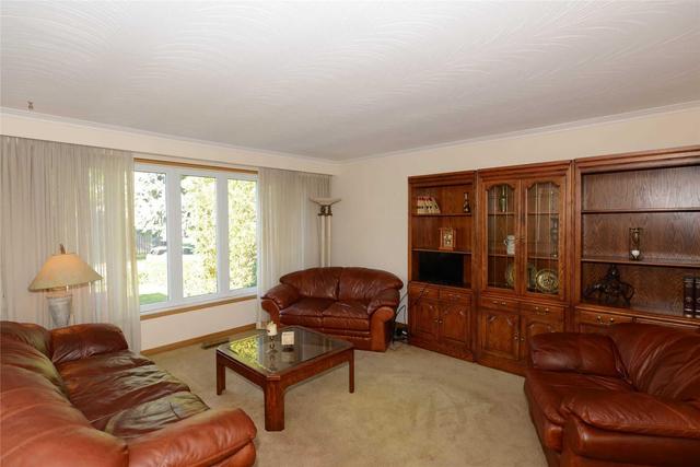 81 Clement Rd, House detached with 3 bedrooms, 3 bathrooms and 2 parking in Toronto ON | Image 2