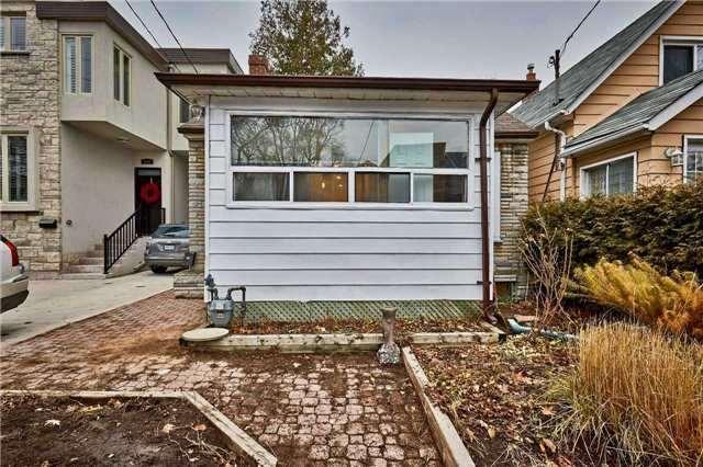 244 Lumsden Ave, House detached with 2 bedrooms, 2 bathrooms and null parking in Toronto ON | Image 2