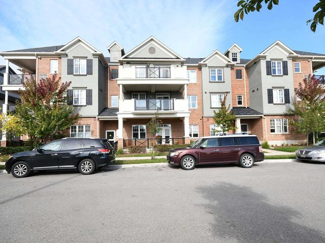 205 - 275 Roxton Road Rd, Townhouse with 2 bedrooms, 2 bathrooms and 2 parking in Oakville ON | Image 1