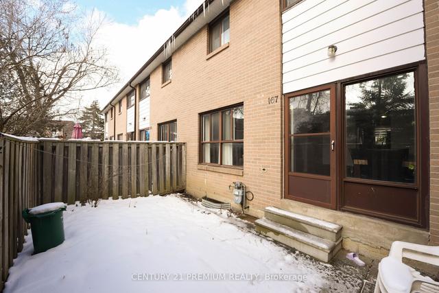 167 Fleetwood Cres, Townhouse with 3 bedrooms, 2 bathrooms and 1 parking in Brampton ON | Image 25