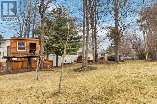 329 Elmore Crt, House detached with 4 bedrooms, 1 bathrooms and null parking in Riverview NB | Image 10