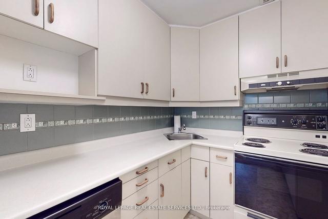 201 - 160 The Donway West, Condo with 2 bedrooms, 1 bathrooms and 1 parking in Toronto ON | Image 3