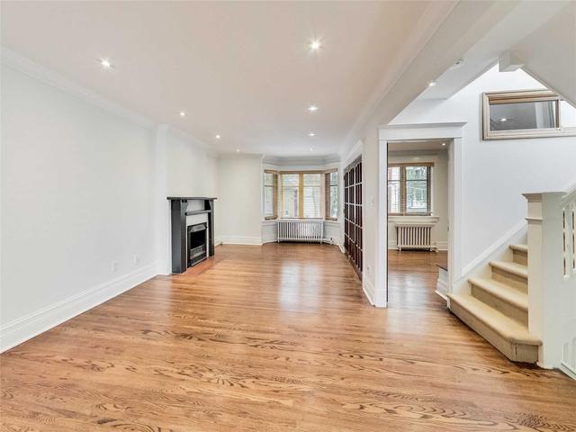 upper - 20 Kendal Ave, House semidetached with 2 bedrooms, 3 bathrooms and 1 parking in Toronto ON | Image 13