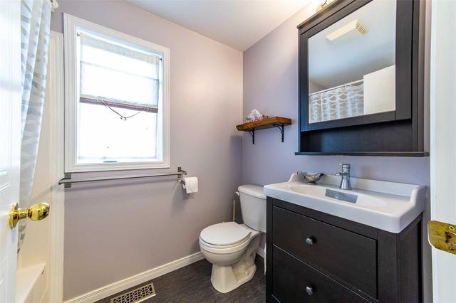 697 New Hampshire St, House detached with 3 bedrooms, 2 bathrooms and 2 parking in Waterloo ON | Image 11