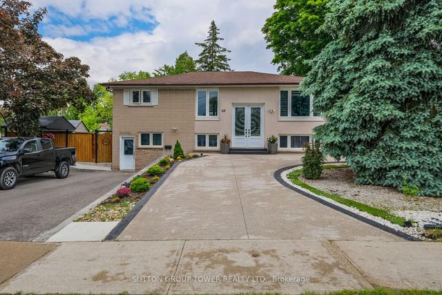 40 Lamberton Blvd, House detached with 3 bedrooms, 2 bathrooms and 4 parking in Toronto ON | Image 1