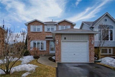 7 Bates Crt, House attached with 3 bedrooms, 3 bathrooms and 2 parking in Clarington ON | Image 1