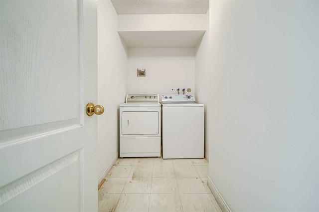 211 - 7 Townsgate Dr, Condo with 2 bedrooms, 2 bathrooms and 2 parking in Vaughan ON | Image 14