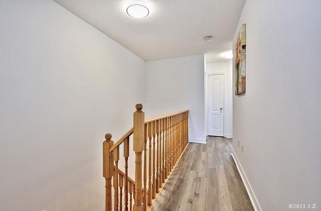5615 Raleigh St, House semidetached with 3 bedrooms, 4 bathrooms and 3 parking in Mississauga ON | Image 5