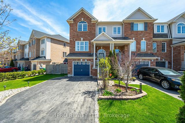 93 Decker Hollow Circ, House attached with 3 bedrooms, 3 bathrooms and 5 parking in Brampton ON | Image 12