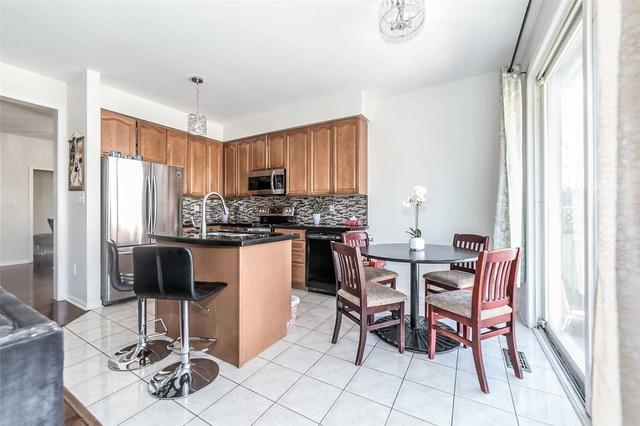 3985 Mayla Dr, House detached with 4 bedrooms, 4 bathrooms and 5 parking in Mississauga ON | Image 6
