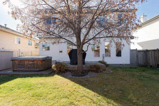 122 Berard Crescent, House detached with 4 bedrooms, 2 bathrooms and 4 parking in Wood Buffalo AB | Image 2
