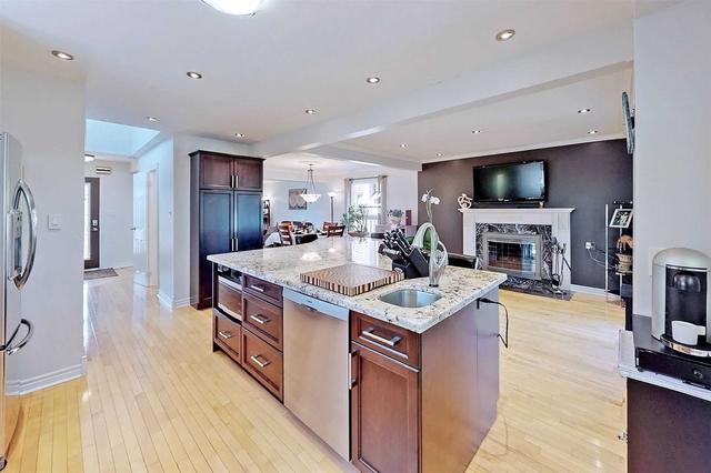 6355 Edenwood Dr N, House detached with 3 bedrooms, 3 bathrooms and 6 parking in Mississauga ON | Image 9