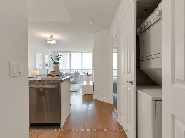 1208 - 15 Greenview Ave, Condo with 1 bedrooms, 1 bathrooms and 1 parking in Toronto ON | Image 9