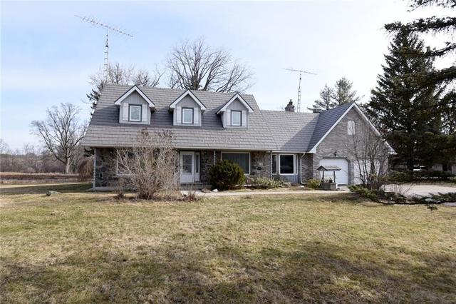 2194 #54 Highway, House detached with 3 bedrooms, 2 bathrooms and 6 parking in Haldimand County ON | Image 4