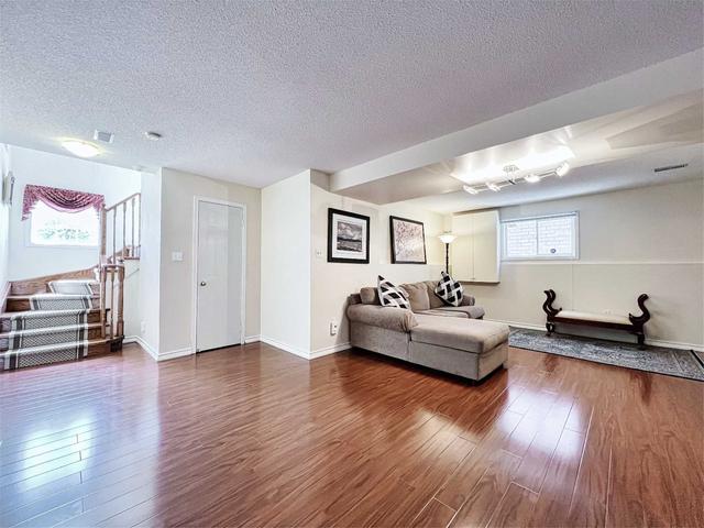 8 Monk Cres, House detached with 2 bedrooms, 2 bathrooms and 3 parking in Ajax ON | Image 19