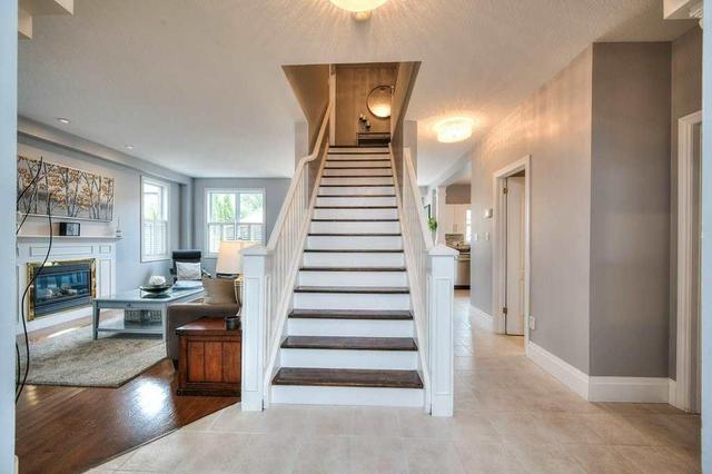 185 Hawkswood Dr, House detached with 4 bedrooms, 4 bathrooms and 4 parking in Kitchener ON | Image 7