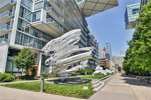 413 - 39 Queens Quay E, House attached with 2 bedrooms, 2 bathrooms and null parking in Toronto ON | Image 32