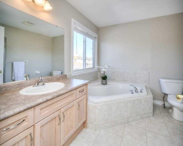 886 Grenfell Dr, House detached with 3 bedrooms, 4 bathrooms and 4 parking in London ON | Image 3