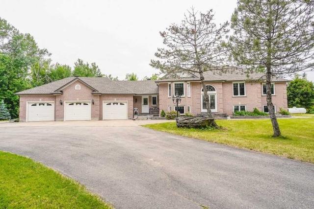 9176 Halton Erin Townline Rd, House detached with 2 bedrooms, 3 bathrooms and 15 parking in Erin ON | Image 1