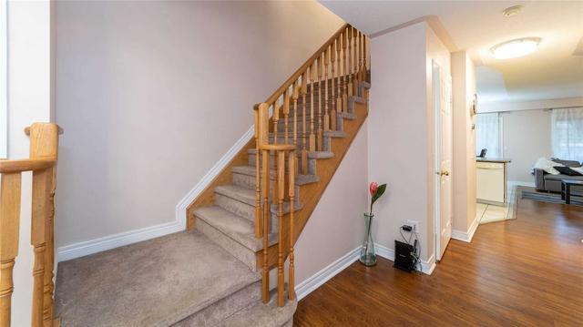 141 Checkerberry Cres, House attached with 3 bedrooms, 3 bathrooms and 4 parking in Brampton ON | Image 9