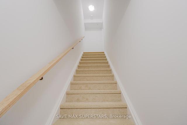 16 Magnolia Lane, Townhouse with 3 bedrooms, 3 bathrooms and 2 parking in Barrie ON | Image 34