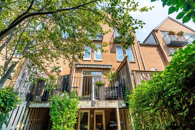 31 Macphail Ave, House attached with 3 bedrooms, 3 bathrooms and 1 parking in Toronto ON | Image 31
