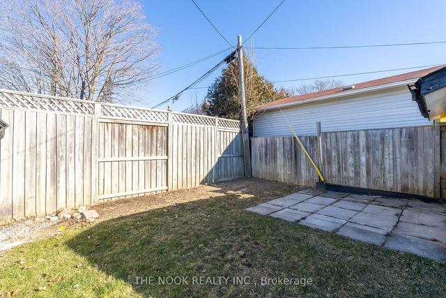 632 Shakespeare Ave, House detached with 3 bedrooms, 2 bathrooms and 4 parking in Oshawa ON | Image 32